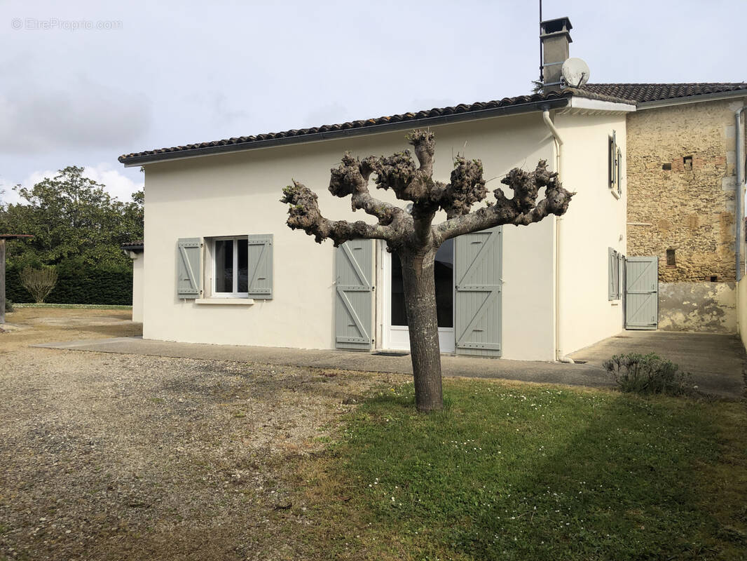 Maison à CASTELNAU-D'AUZAN