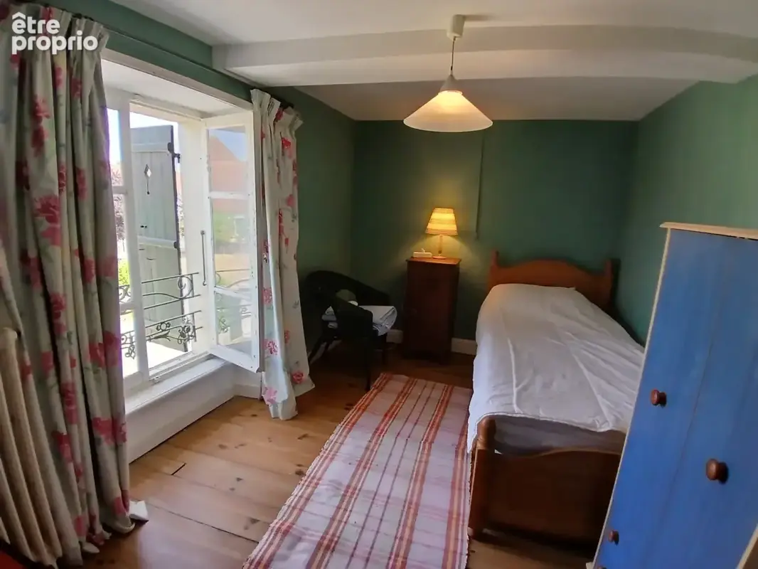 Bedroom (2)