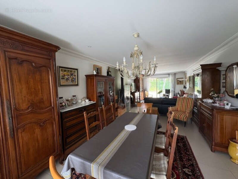 Maison à LE HAILLAN