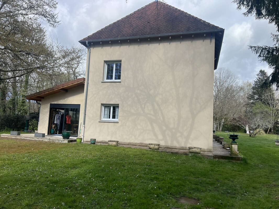 Maison à PARAY-LE-MONIAL