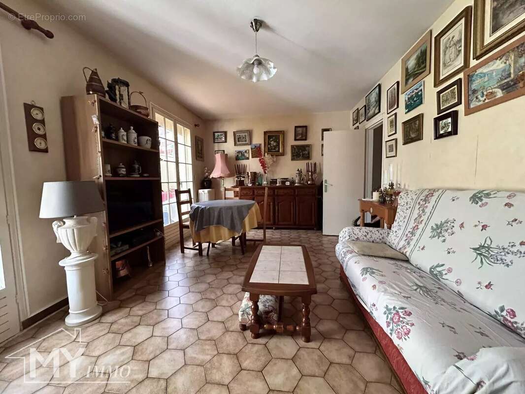 Maison à SAINT-AVIT-SAINT-NAZAIRE