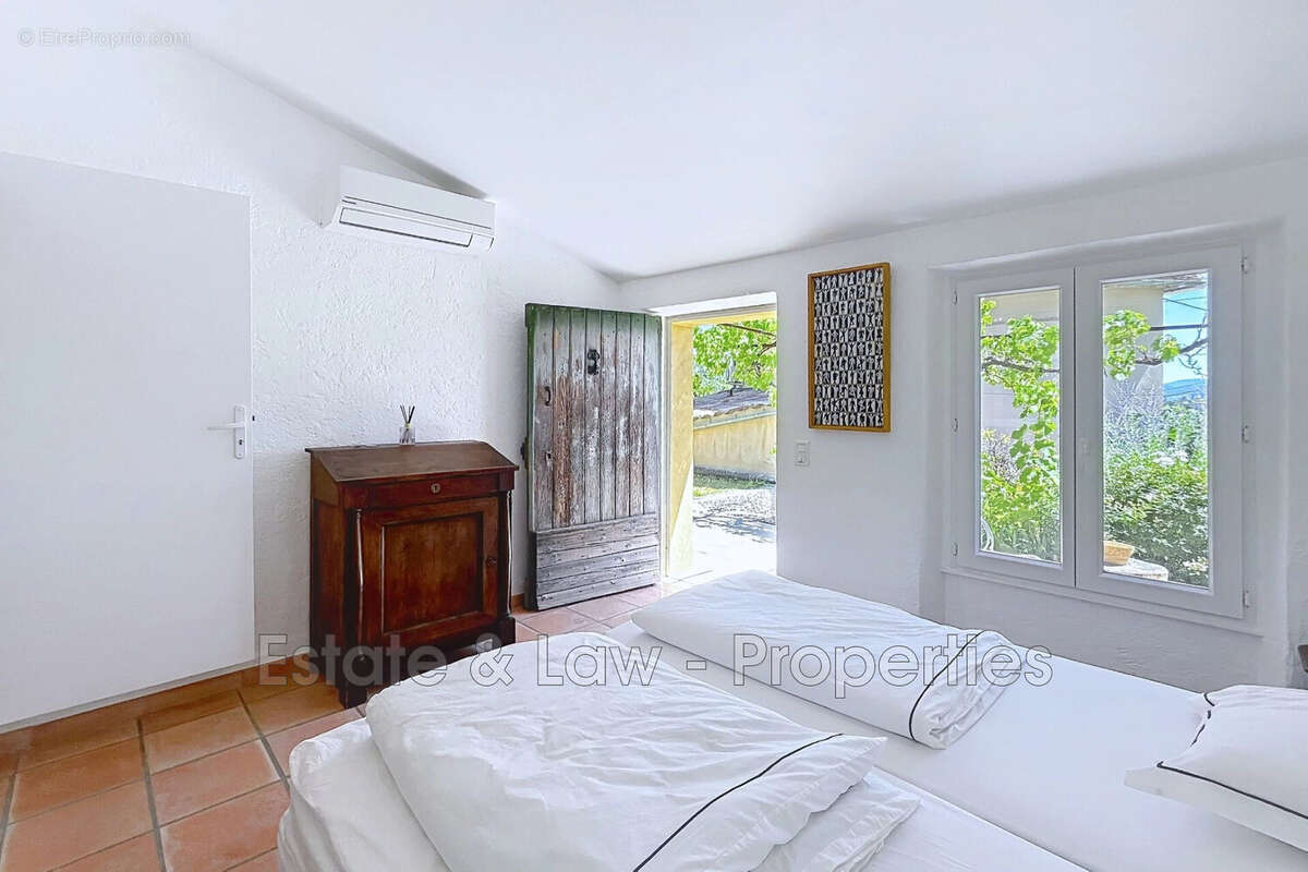 Maison 126 m² à Cotignac  - photo 6