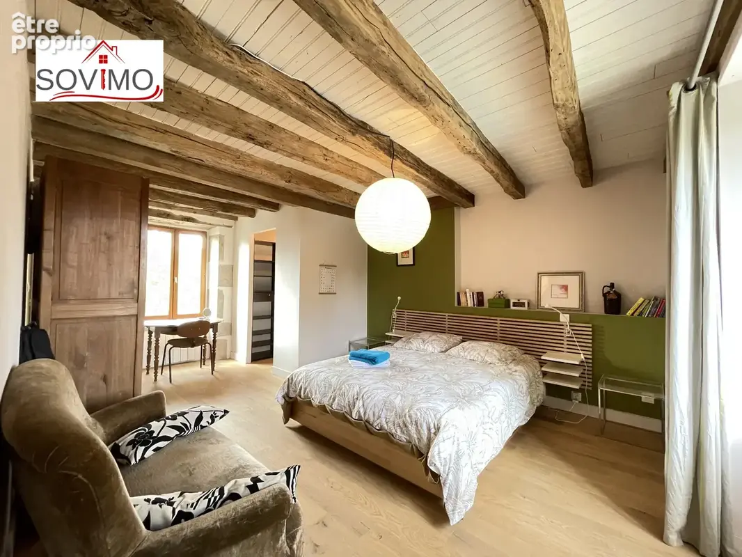 En campagne, belle maison charentaise indépendante en pierre, entièrement restaurée, sur 4800 m2 de terrain - photo 15