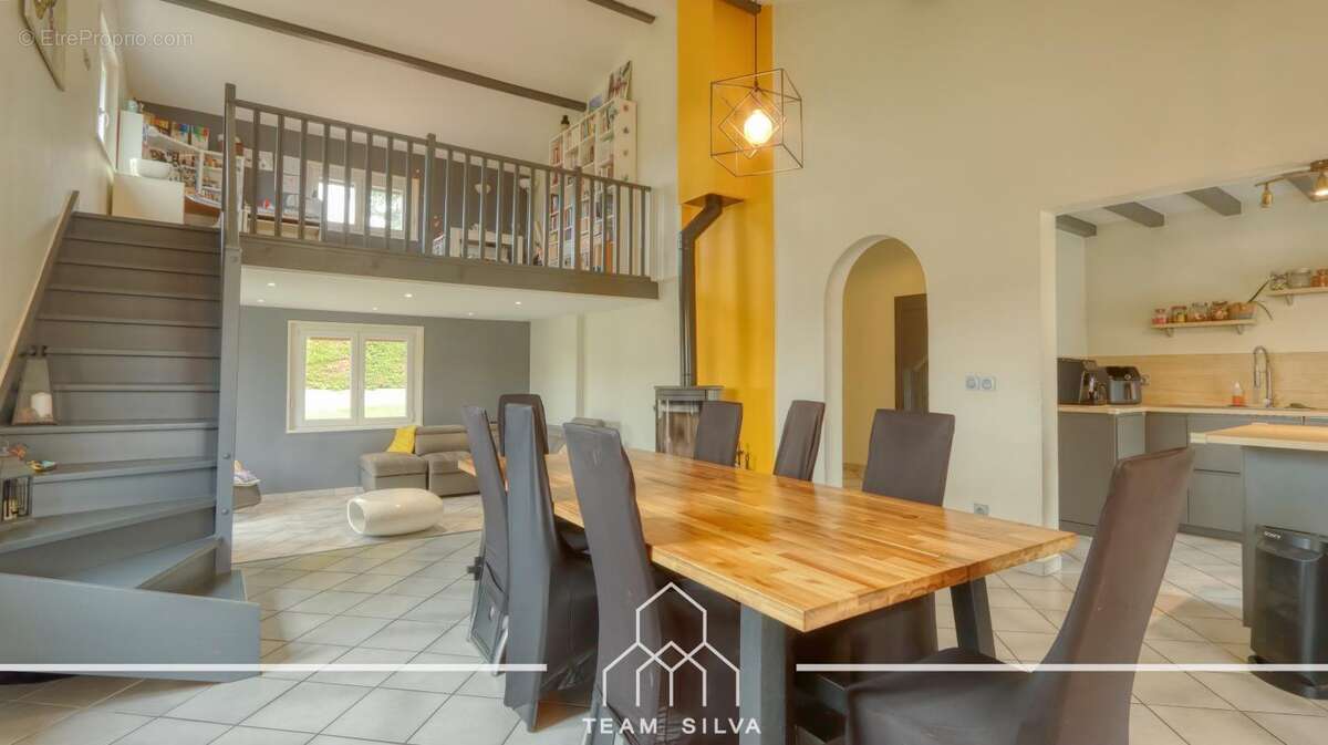 Maison à SAINT-QUENTIN-FALLAVIER