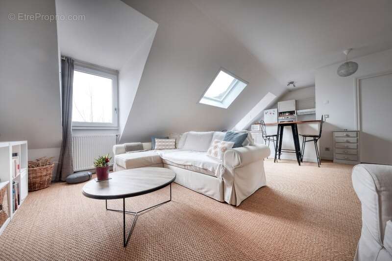 Appartement à NEAUPHLE-LE-CHATEAU