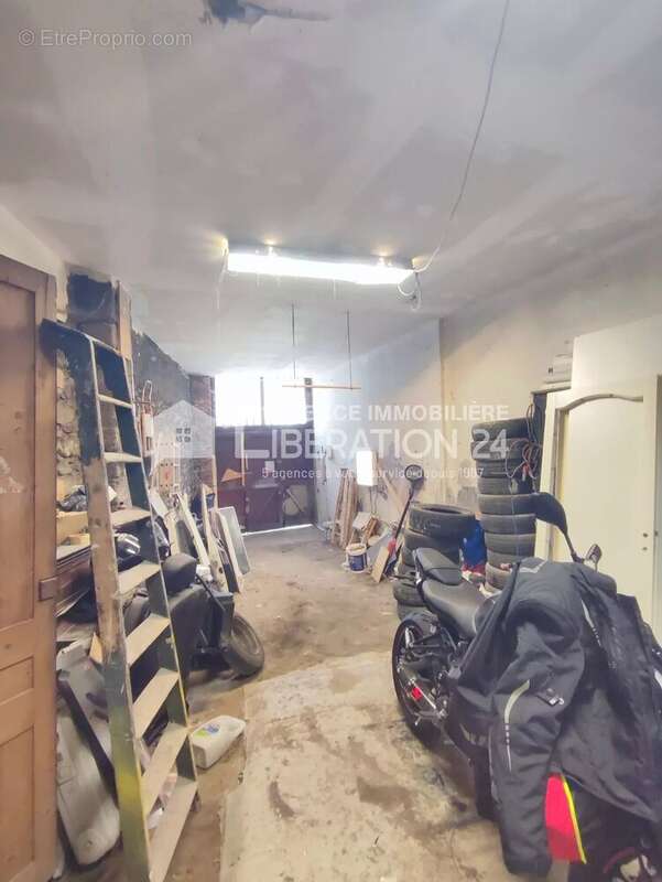 Autre à SAINT-ETIENNE