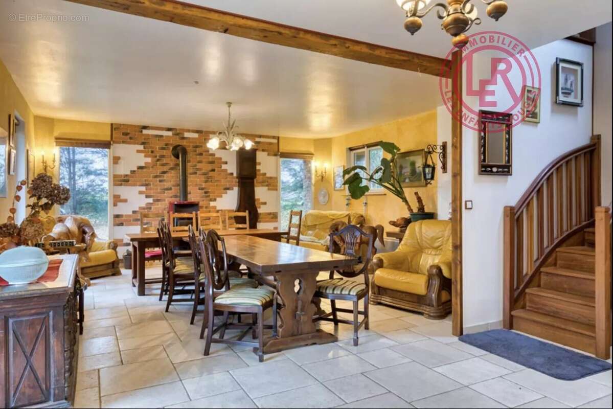 Maison à SAINT-LEONARD