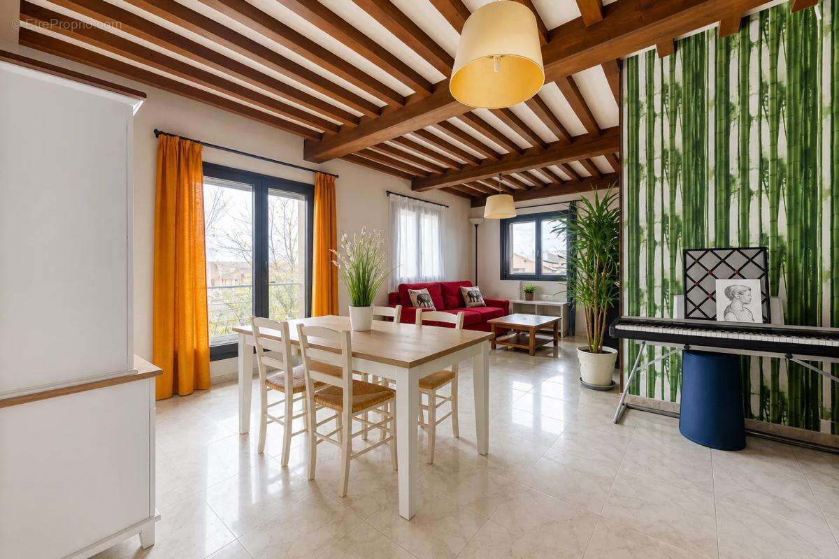 Maison à CRECHES-SUR-SAONE