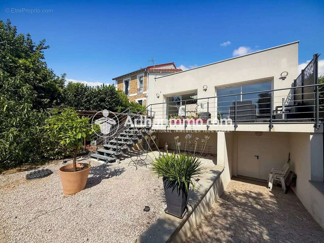 Maison à MONTGERON