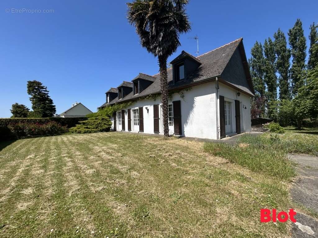 Maison à HIREL