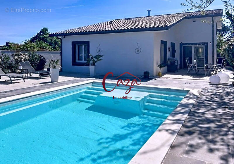 Maison à CAMBLANES-ET-MEYNAC