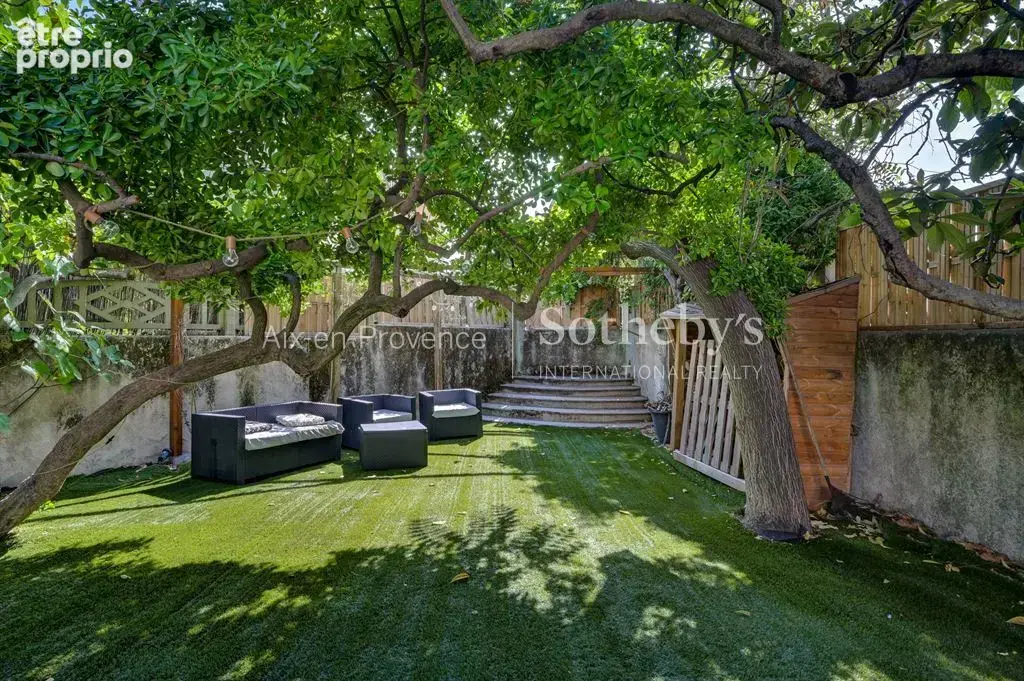 Bâtisse de caractère du XVIIIe siècle avec jardin et garage - photo 5