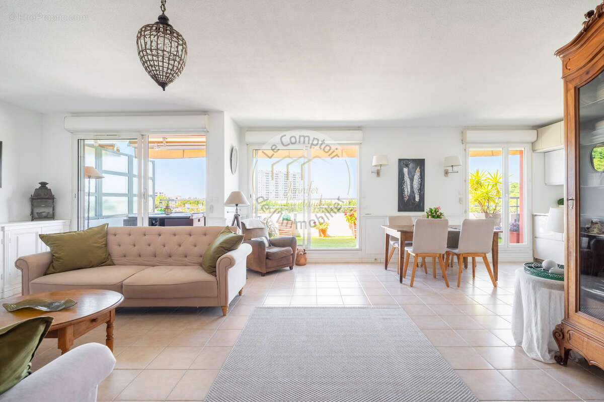 Appartement à MARSEILLE-9E