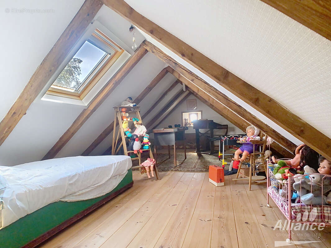 Maison à CROIX