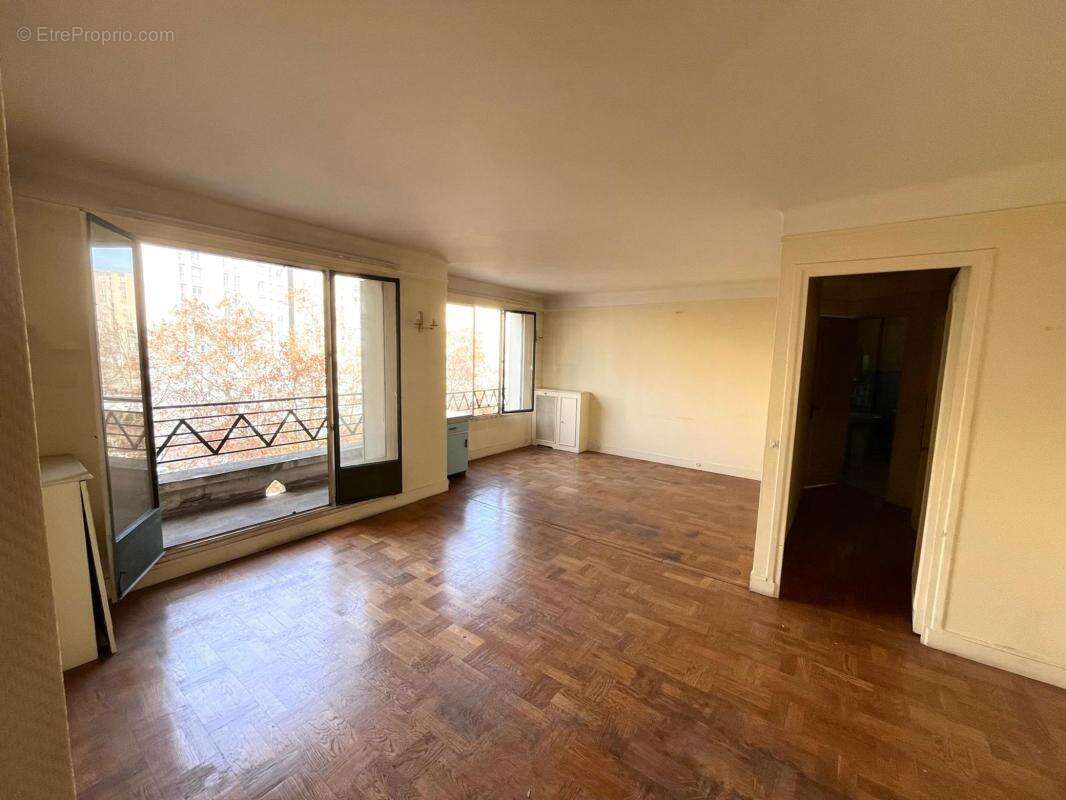 Appartement à ISSY-LES-MOULINEAUX