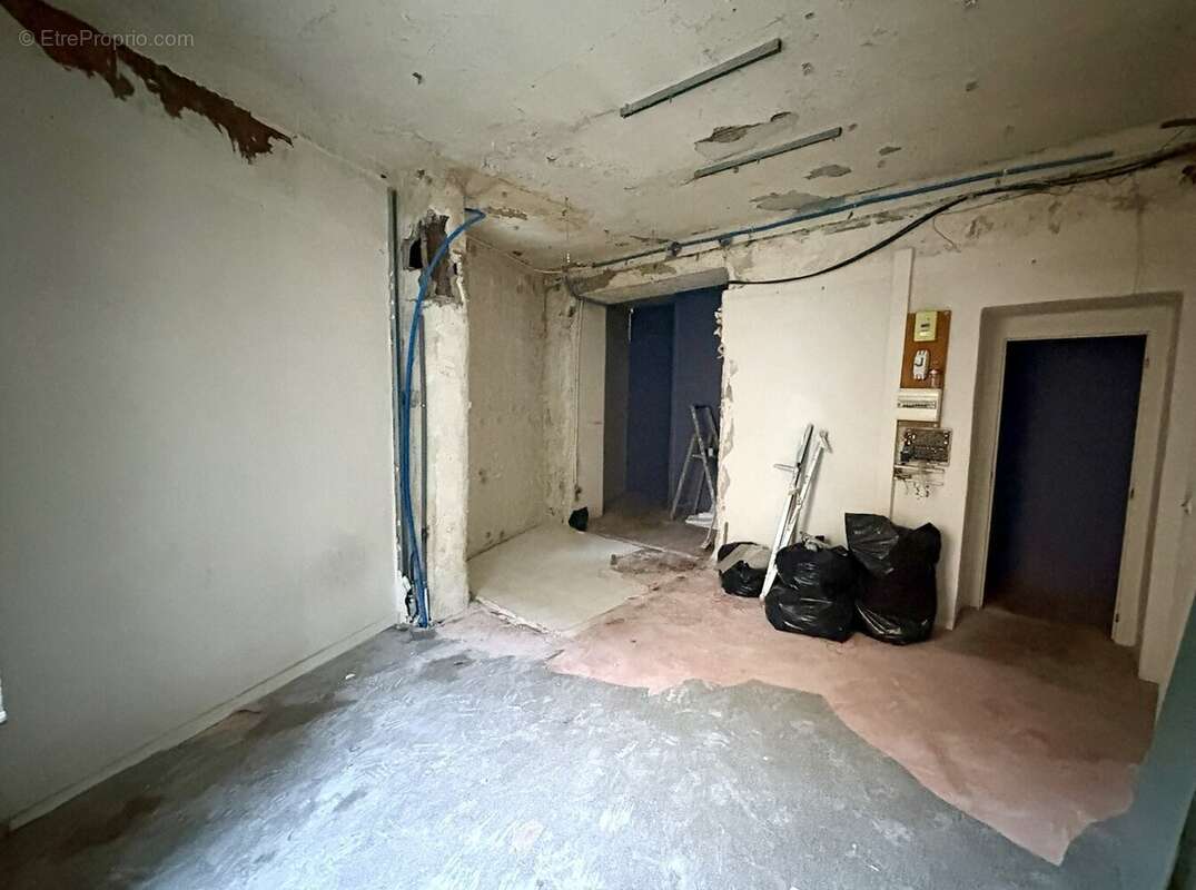 Nice (06300) / route de turin - appartement à renover - usage mixte (commercial et habitation) 27m2 - photo 5