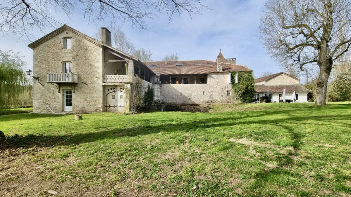Maison à LAUZERTE