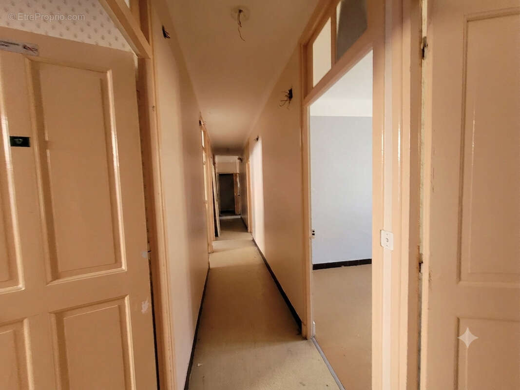 Sublime potentiel de rénovation pour cette maison de village mitoyenne - photo 9