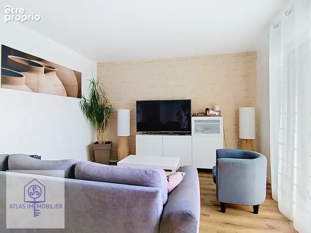 Appartement 3 pièces 61 m² à vendre à Le Rheu (35650) - photo 2