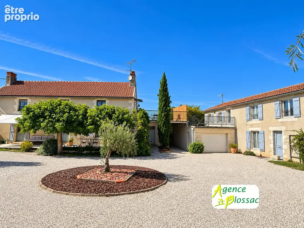 Propriete de caractere avec chambres d hotes et gite - photo 4