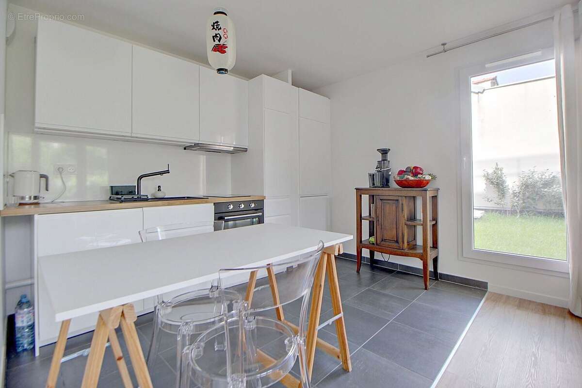 Appartement à VERNEUIL-SUR-SEINE