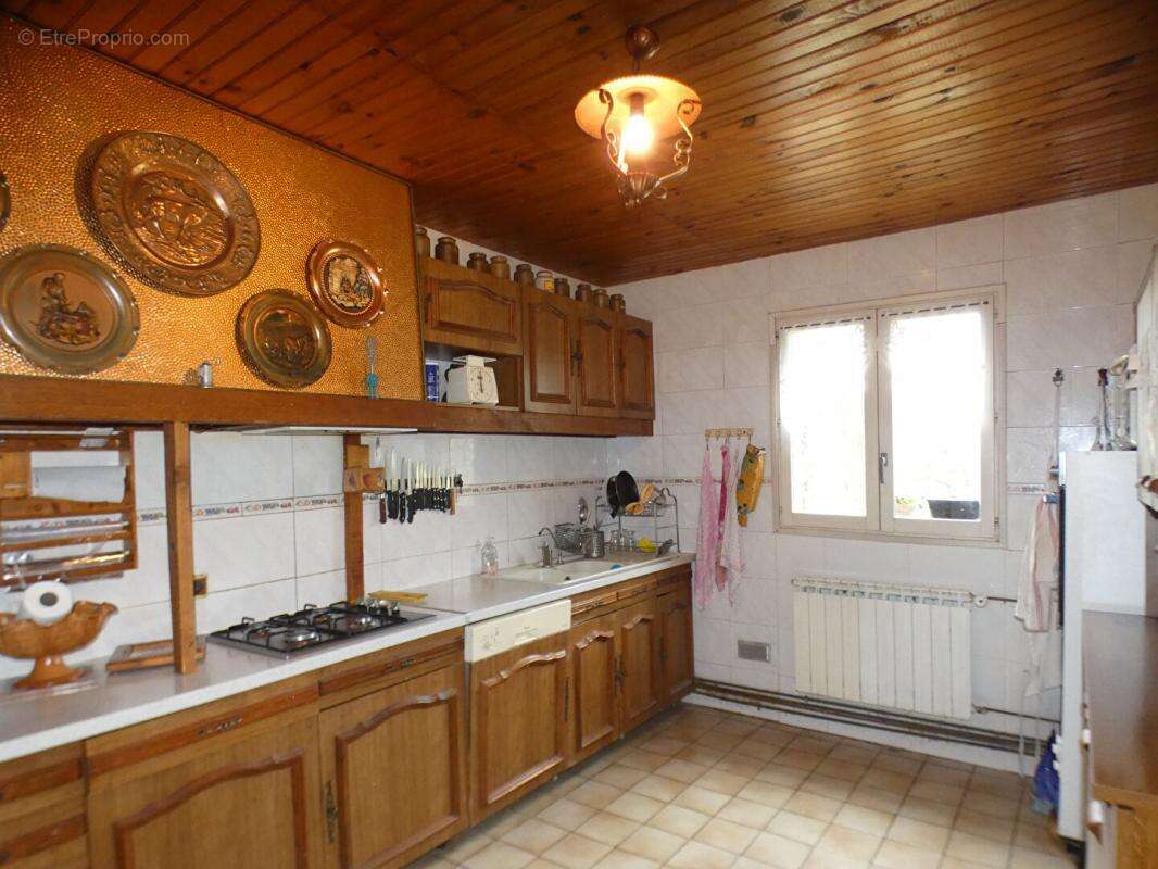 Maison à TERRASSON-LAVILLEDIEU