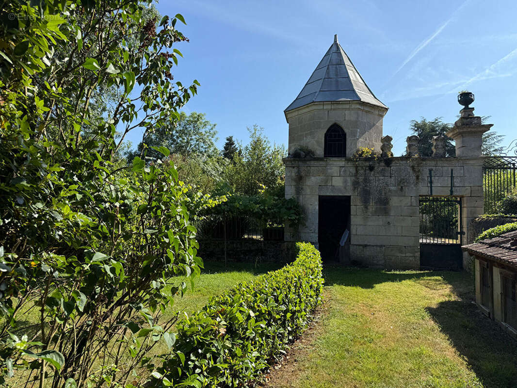 Nieuil l'espoir : charme et histoire - photo 11