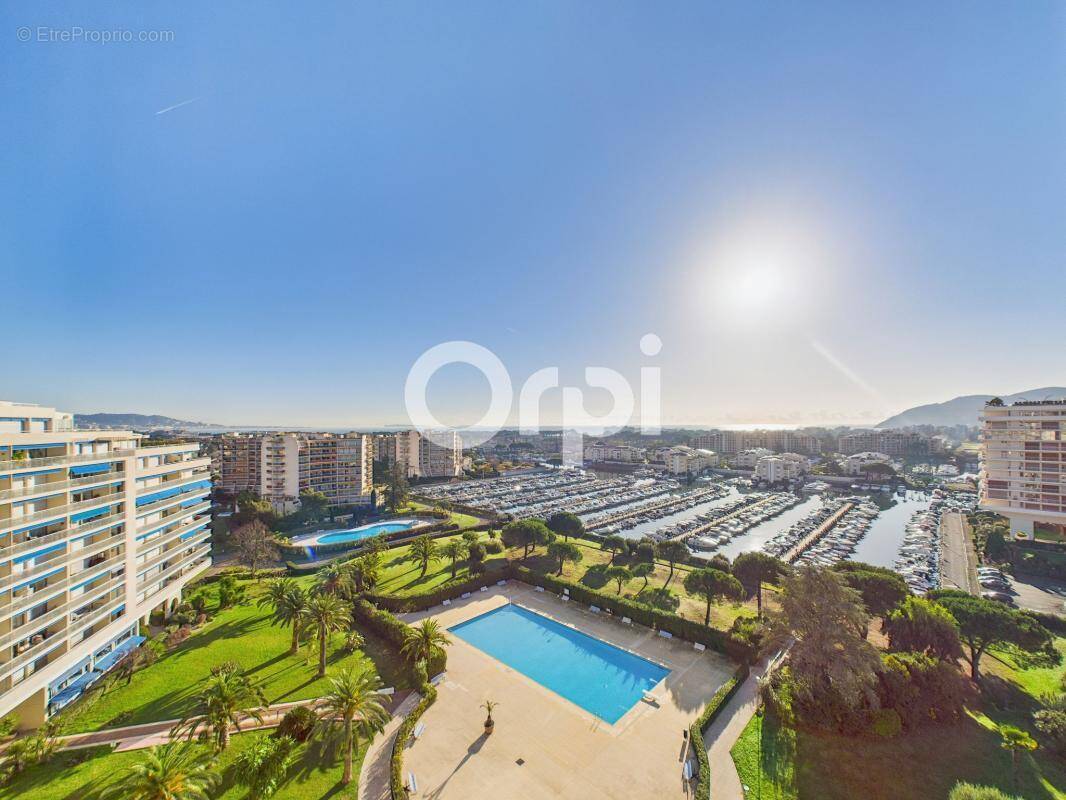 Appartement à MANDELIEU-LA-NAPOULE