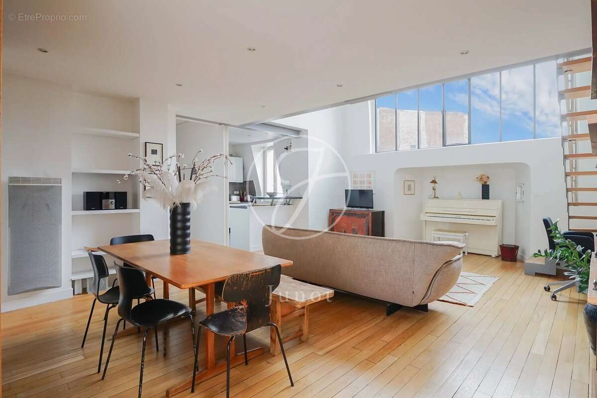 Appartement à PARIS-9E