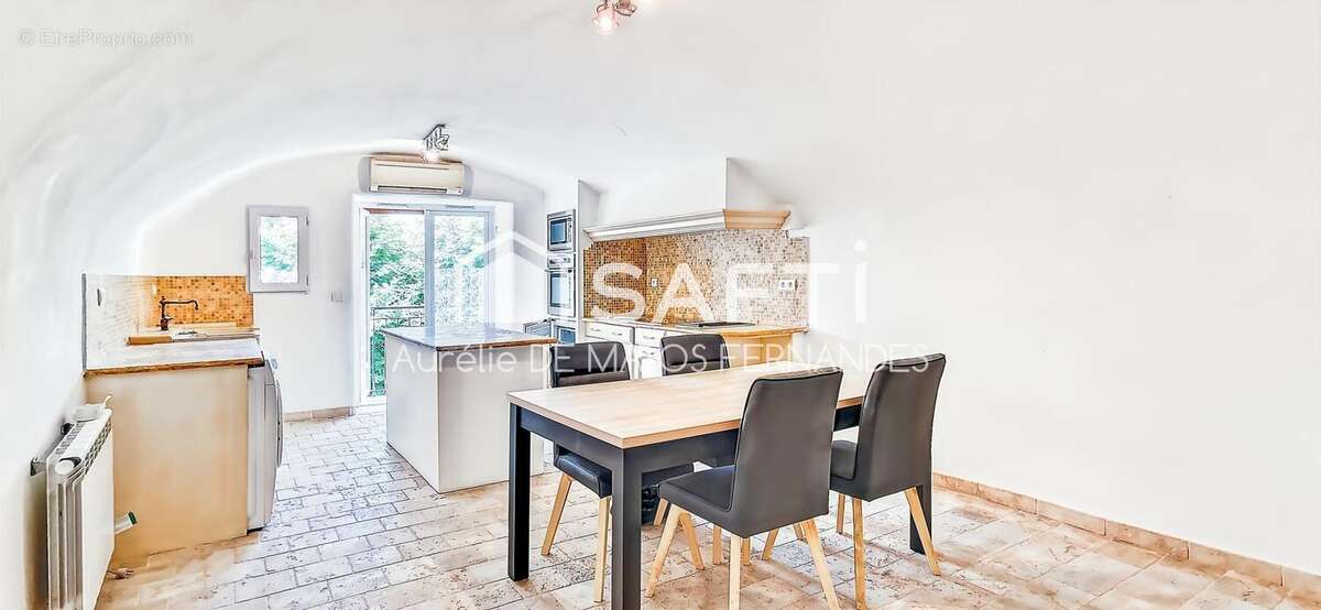 Photo 2 - Appartement à BAGNOLS-EN-FORET