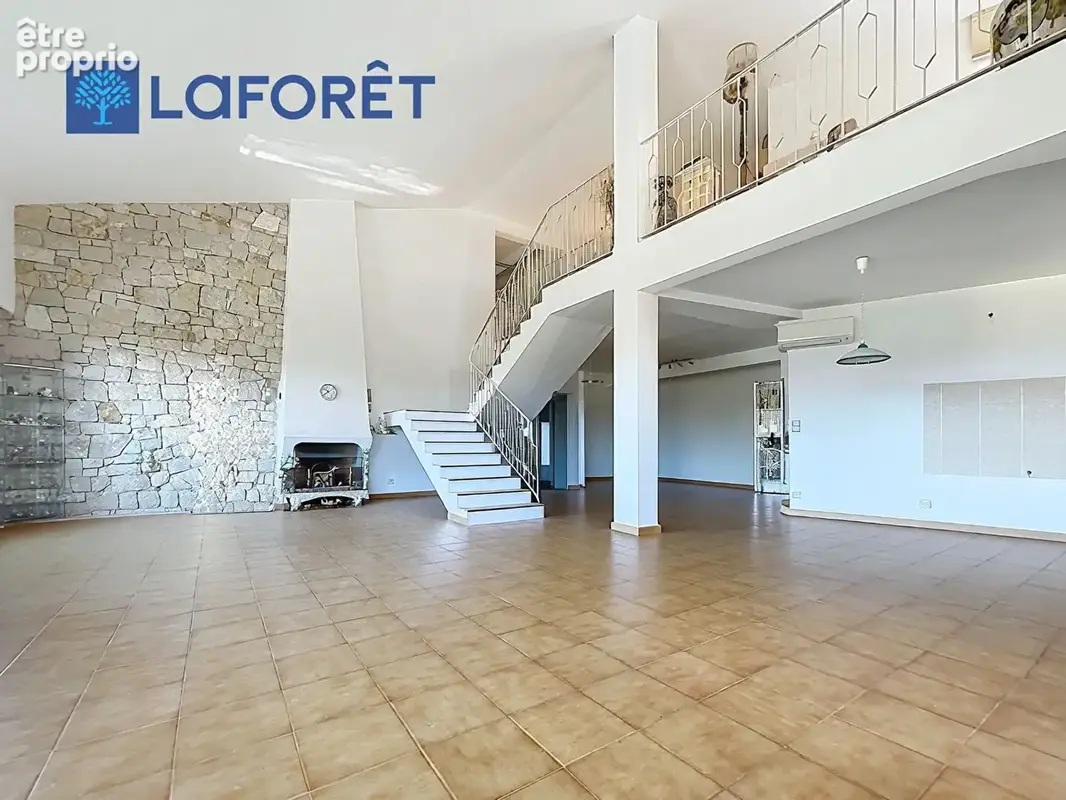 Maison Cagnes Sur Mer 10 pièce(s) 330m2 - photo 9