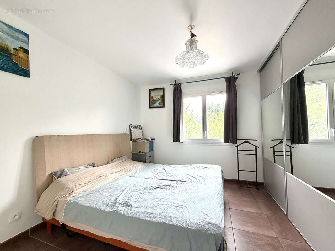 À VENDRE - Maison contemporaine de 115 m² à Villars (42390) - Vue exceptionnelle sur le Golf de Saint-Étienne - photo 7