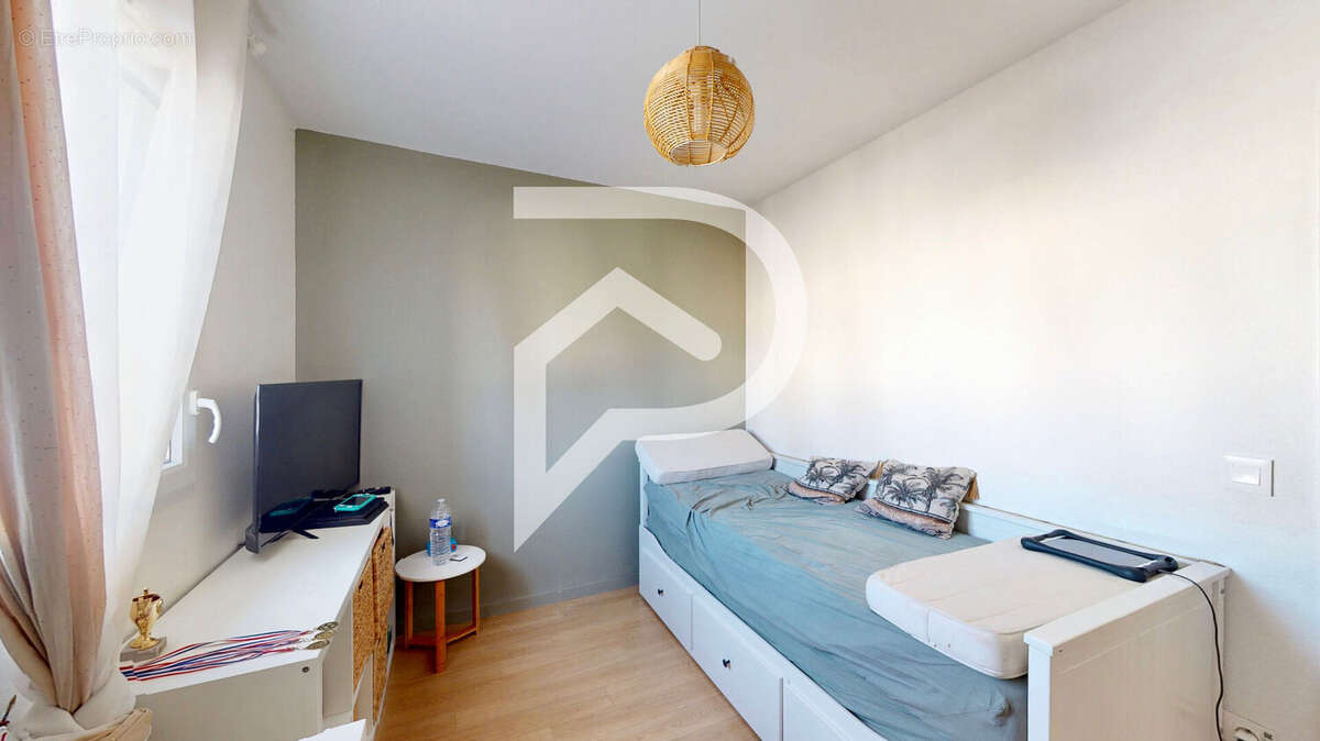 Appartement à CHANTELOUP-LES-VIGNES