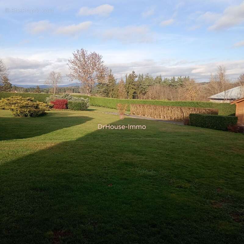 Maison à CRAPONNE-SUR-ARZON