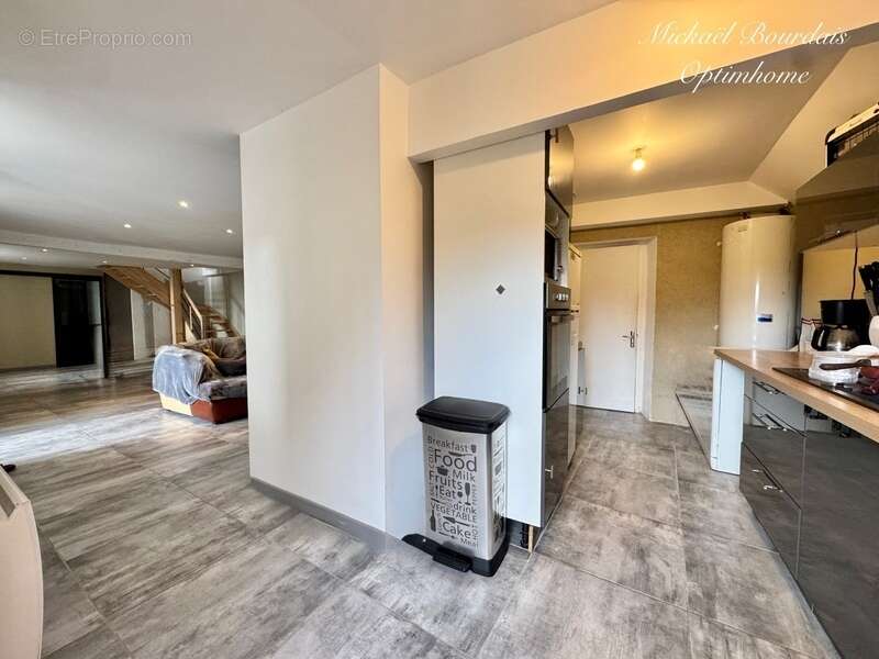 Maison à PONTVALLAIN