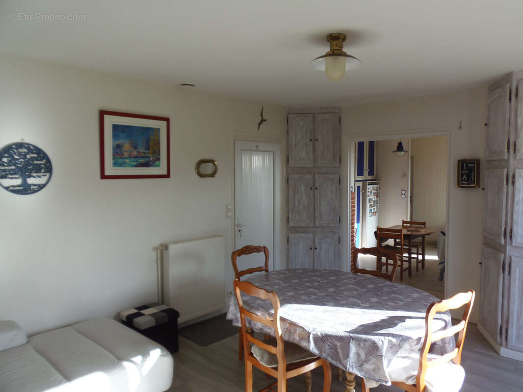 Maison à CHENAC-SAINT-SEURIN-D'UZET