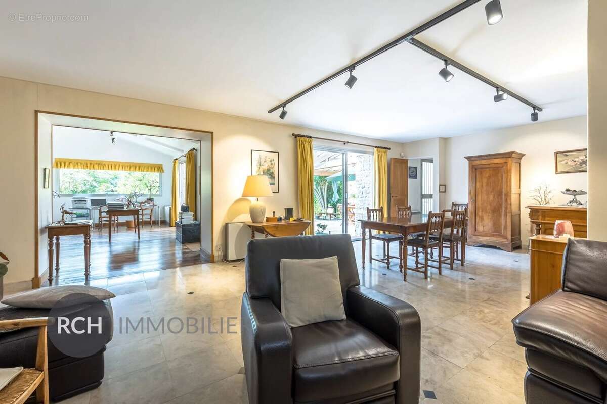 Maison à MONTFORT-L&#039;AMAURY