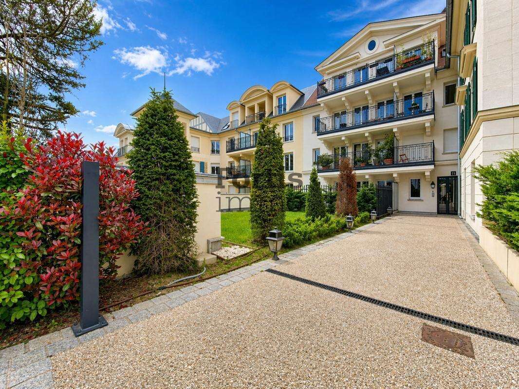 Appartement à LE PLESSIS-ROBINSON