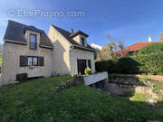 Maison à SARTROUVILLE