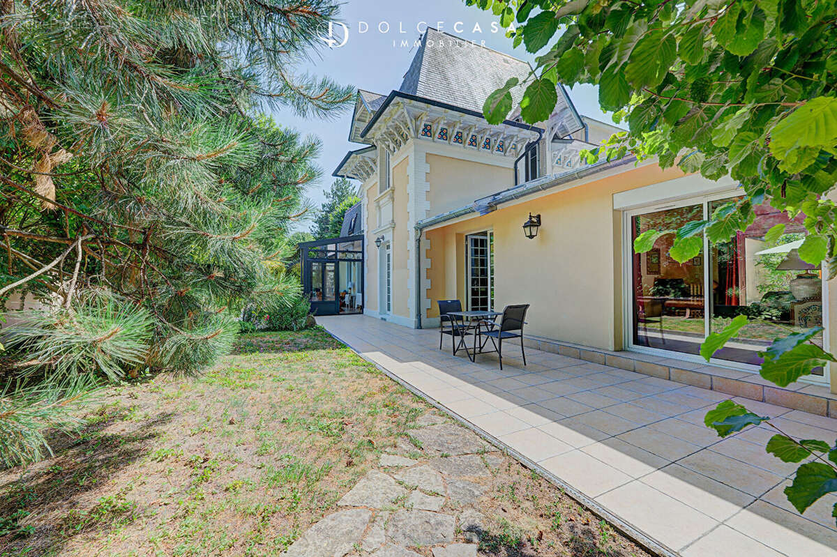 Maison à LE PERREUX-SUR-MARNE