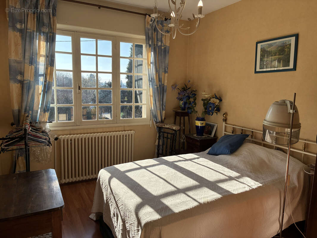 Maison à SAINT-MAGNE-DE-CASTILLON