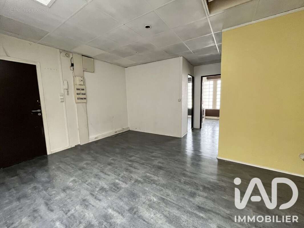 Commerce 252 m² à Claye-Souilly  - photo 7
