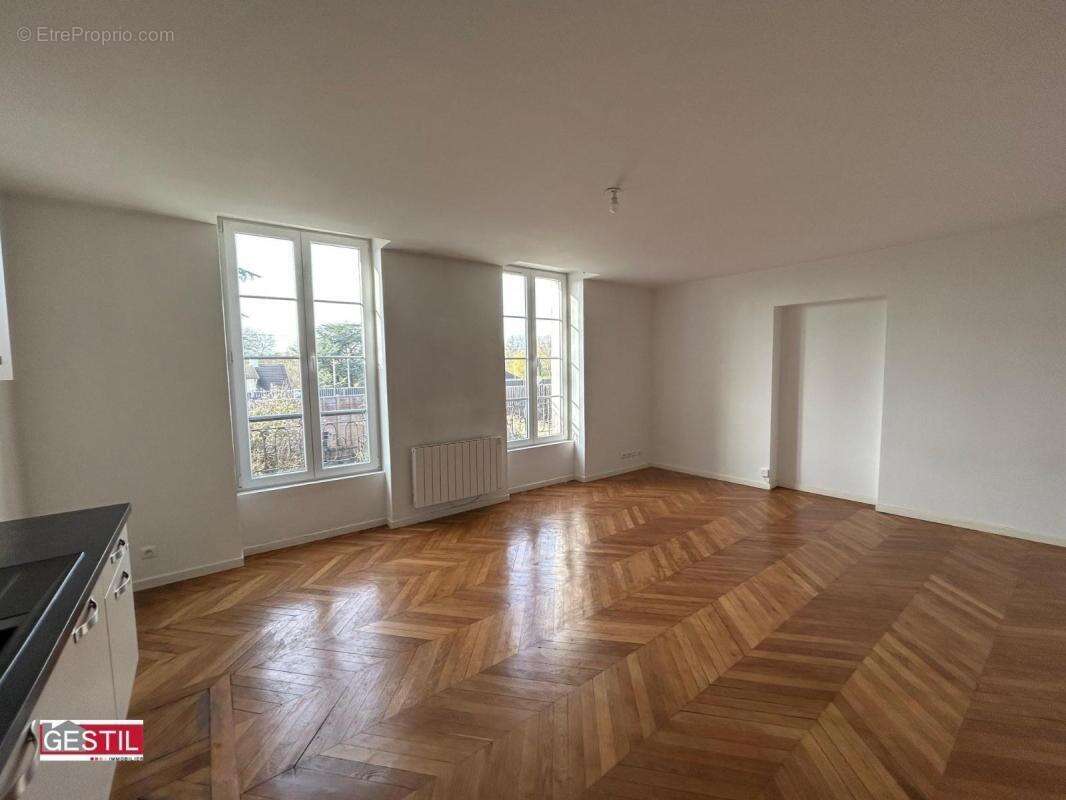 Appartement à SAINT-OUEN-L'AUMONE