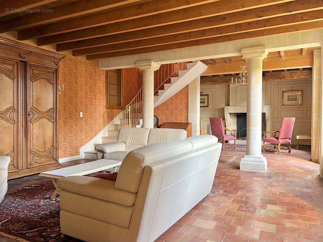 Maison à SAINT-EMILION