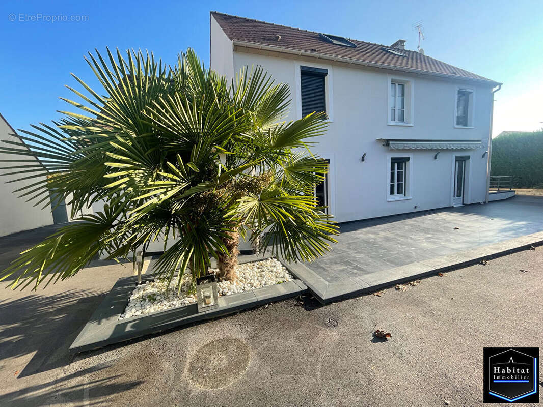 Maison à NANTEUIL-LE-HAUDOUIN