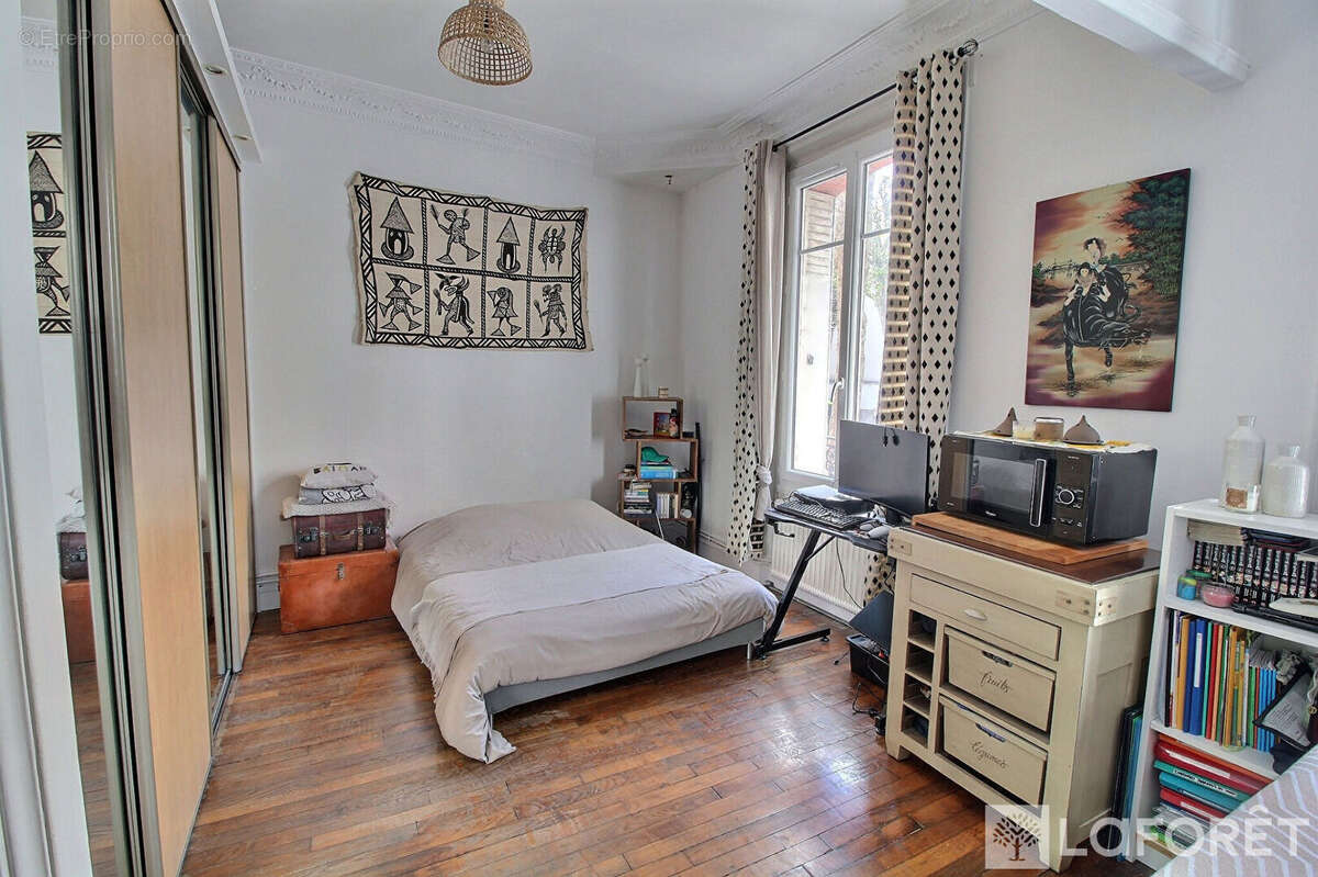 Appartement à LA GARENNE-COLOMBES