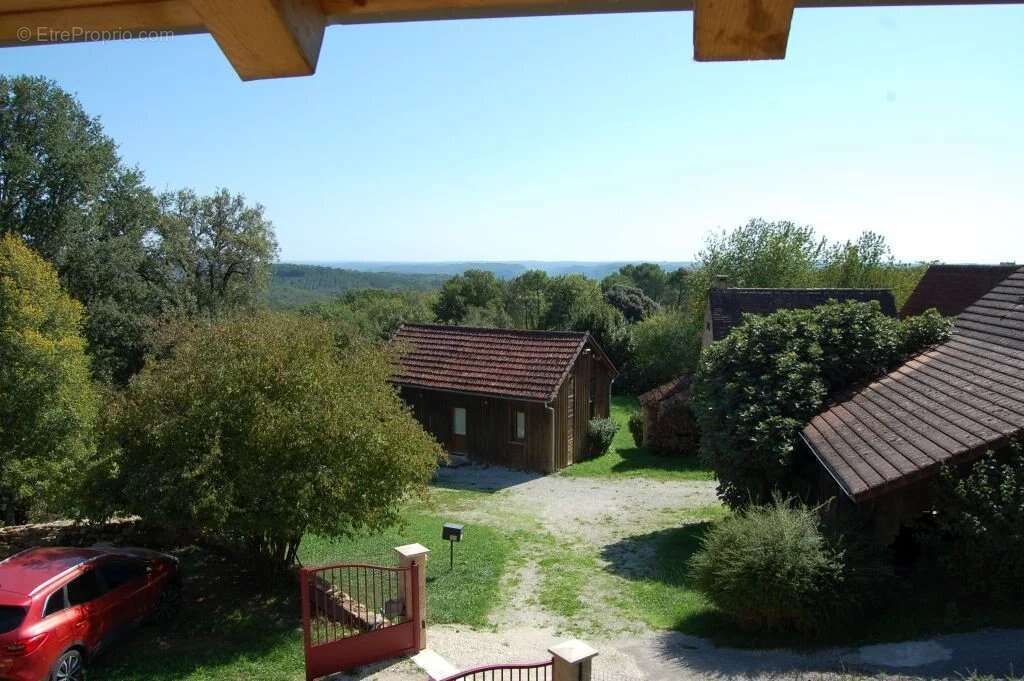 Maison à BEYNAC-ET-CAZENAC