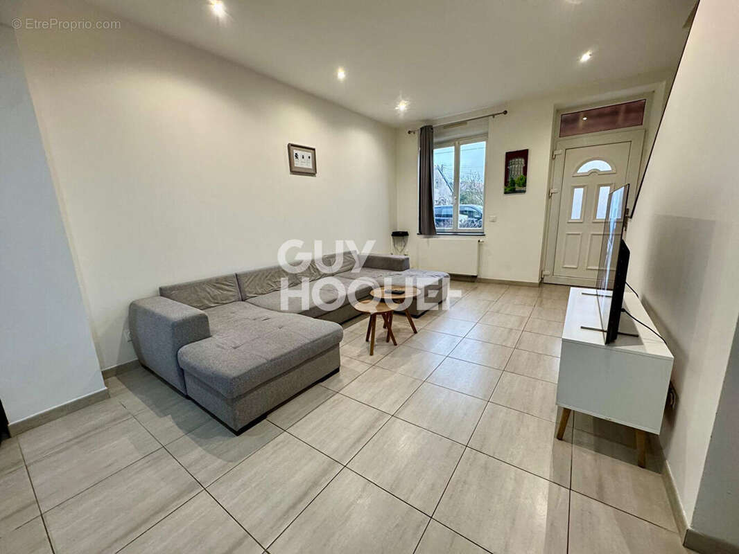 Maison à NEUVES-MAISONS