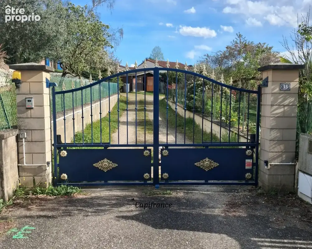 Maison familiale avec grand terrain, piscine – Saint-Martin-la-Plaine - photo 17