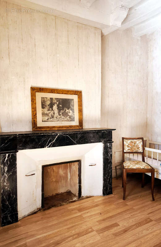 Maison à CRISSE